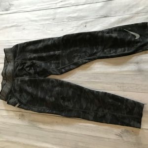 Men's Nike Pro/Heat Gear Leggings-Small